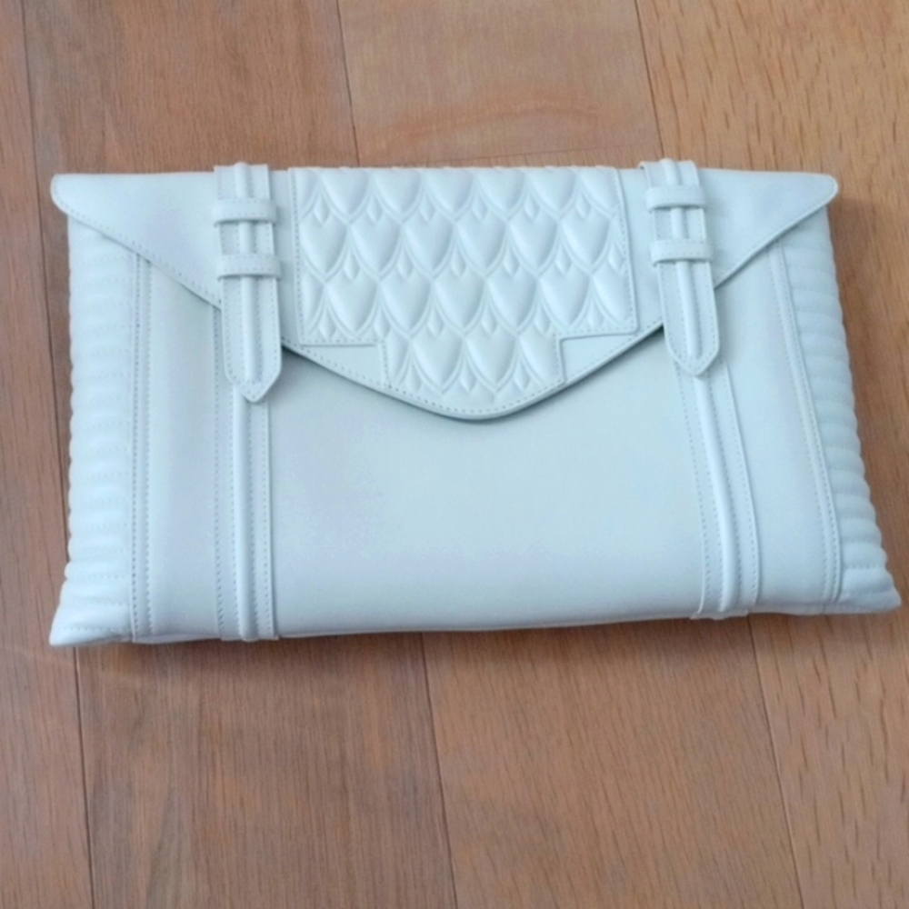 Reece Hudson Cream Leather Clutch. Heart embellished, PERFECT CONDITION!